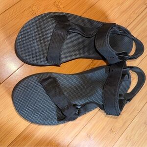 Teva Black Flatform Universal Sandal